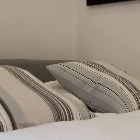 Апартаменты Cozy Local Naplavka In Center Прага