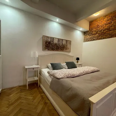Apartment Cozy Local Naplavka In Center